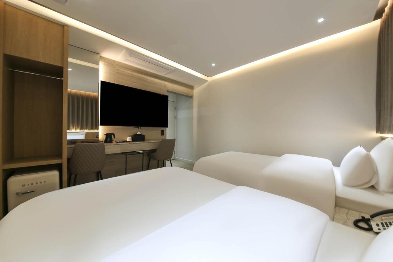 Brown Dot Hotel Pyeonghwa Plaza Mokpo Εξωτερικό φωτογραφία