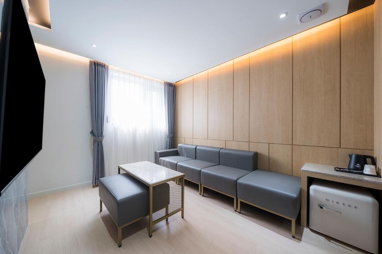 Brown Dot Hotel Pyeonghwa Plaza Mokpo Εξωτερικό φωτογραφία