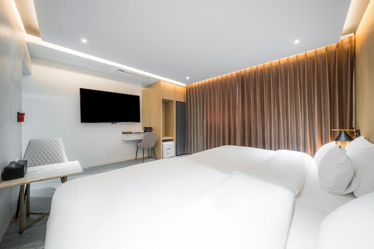 Brown Dot Hotel Pyeonghwa Plaza Mokpo Εξωτερικό φωτογραφία
