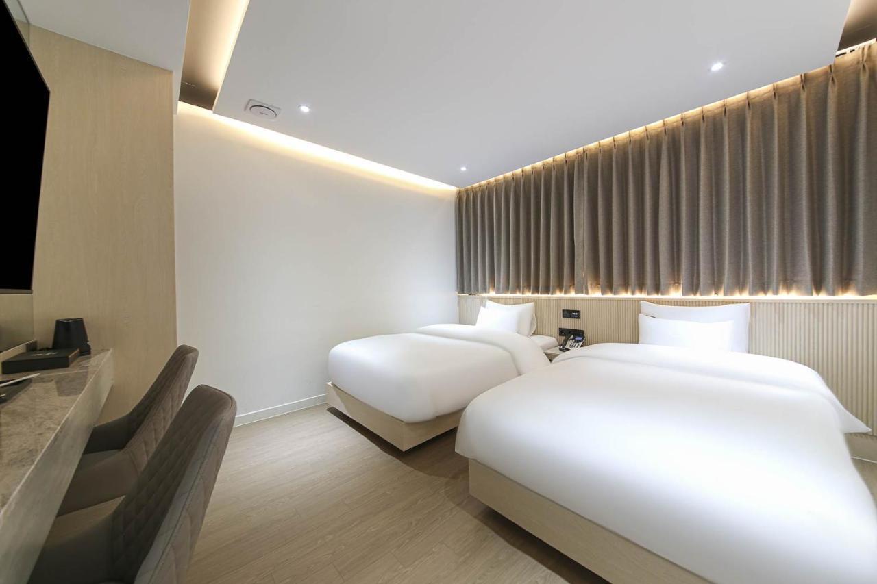 Brown Dot Hotel Pyeonghwa Plaza Mokpo Εξωτερικό φωτογραφία