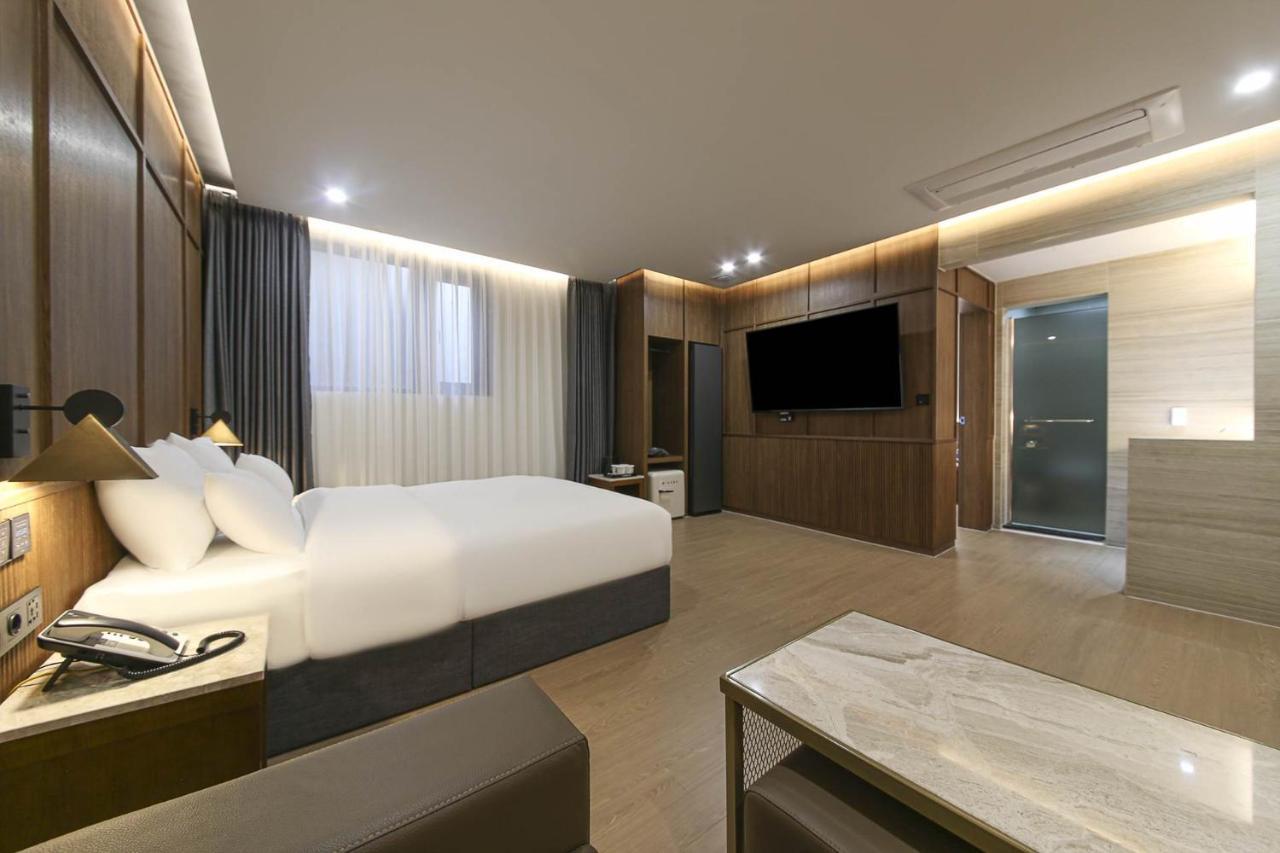Brown Dot Hotel Pyeonghwa Plaza Mokpo Εξωτερικό φωτογραφία